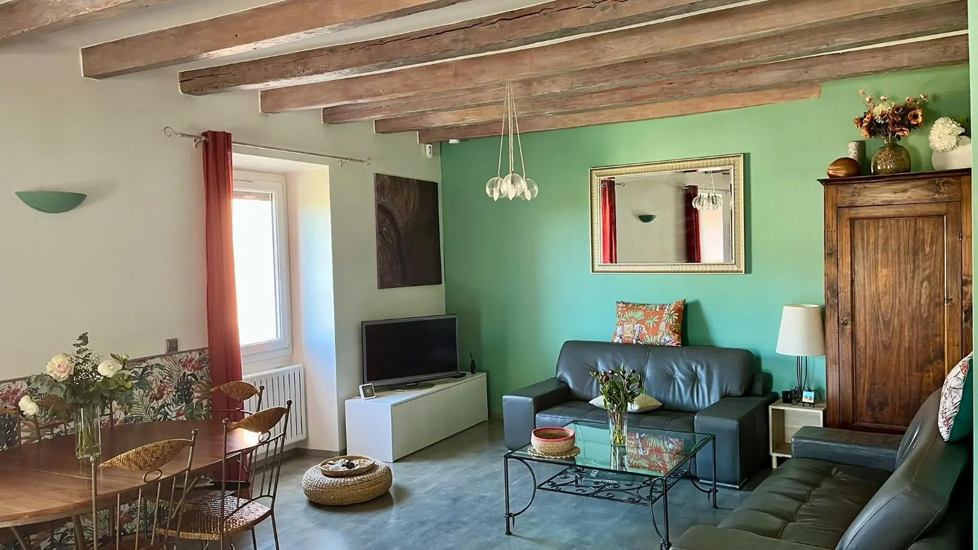 Hébergement de vacances Le Kalora, Maison Avec Terrasse Entre Lacs Et Montagnes Serrières-en-Chautagne France